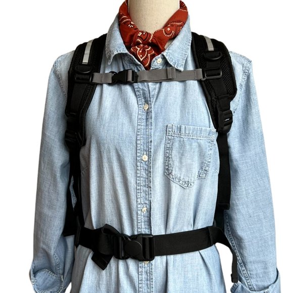 Aqua Quest Charcoal Gray Waterproof 30L Backpack/Dry Bag - Picture 2 of 9